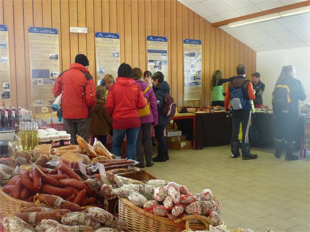 Marché des producteurs - Praz de Lys Sommand Tourisme