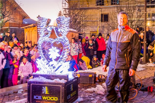 Show de sculpture sur glace à Praz sur - Hervé Leboilt