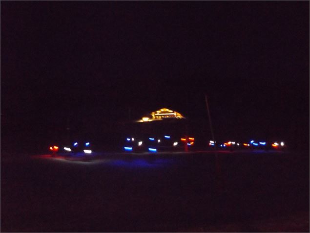 Descente aux flambeaux des enfants - oti val d'arly