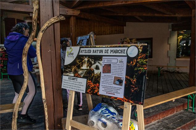 Atelier baton de marche - Les Gets Tourisme