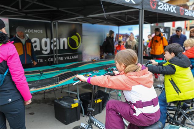 Pédalo Car_Les Gets - les gets tourisme