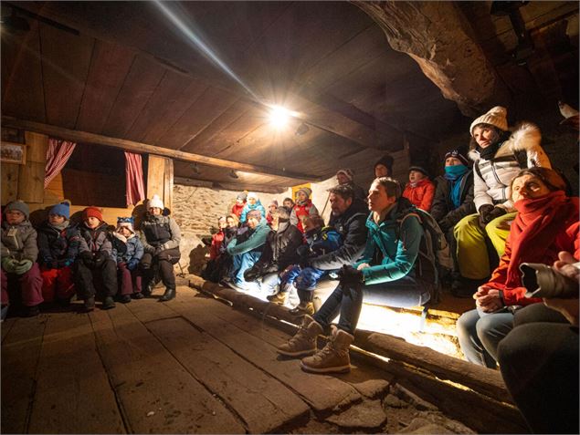 Le public écoute les contes - M.Cecillon OTHMV