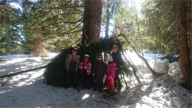 Sortie fabrication de cabanes - Praz de Lys Sommand Tourisme