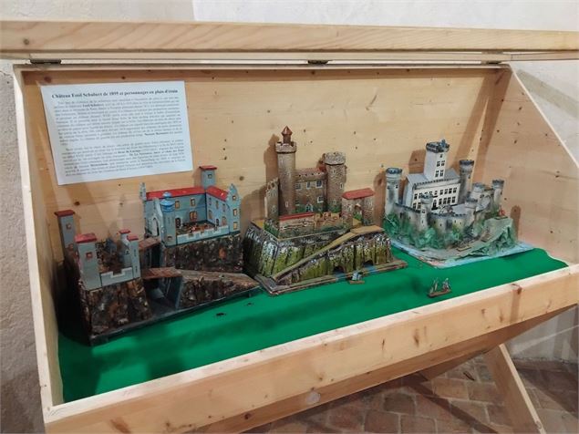 Un siècle de châteaux-jouets - Château des Allymes