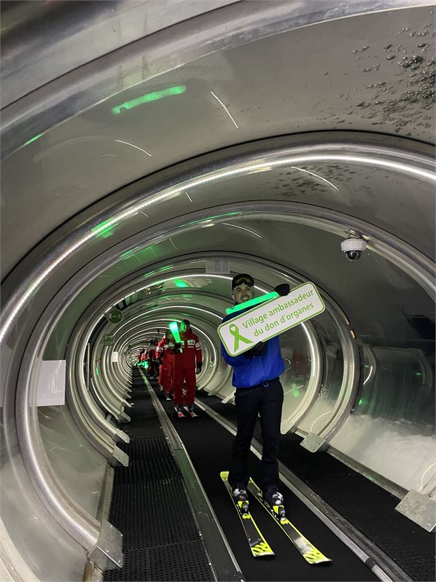 Descente aux flambeaux caritative au profit de l’association Grégory Lemarchal_Les Saisies