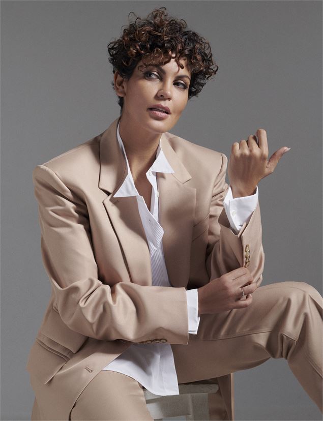 NAWELL MADANI - Nawell Tout Court_Megève - dr