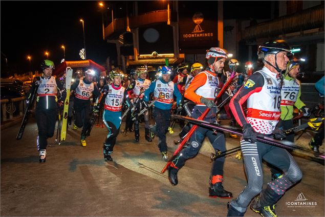 Signal Express : montée sèche de ski de randonnée en nocturne_Les Contamines-Montjoie