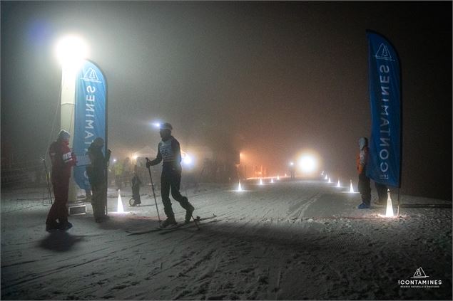Signal Express : montée sèche de ski de randonnée en nocturne_Les Contamines-Montjoie