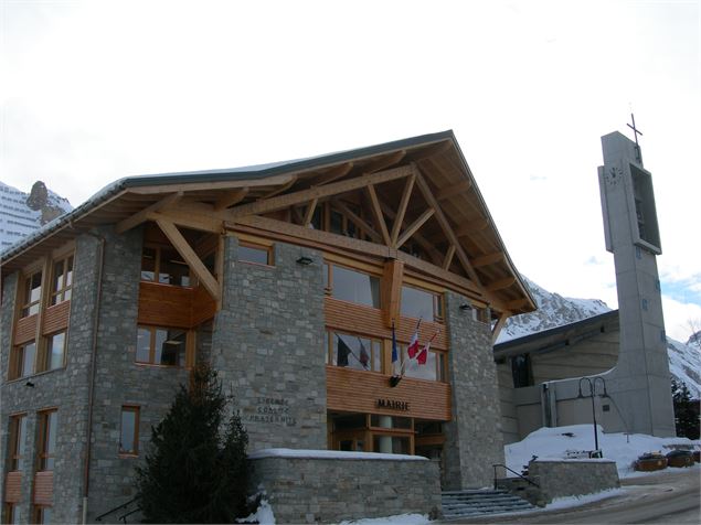 Tignes 2100 : la mairie et l'église - DD/FACIM