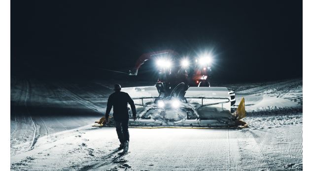 Une dameuse dans la nuit - Gemini AI