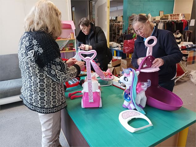 Remise en état de jouets à la Perle des bennes - Patrick Soyer