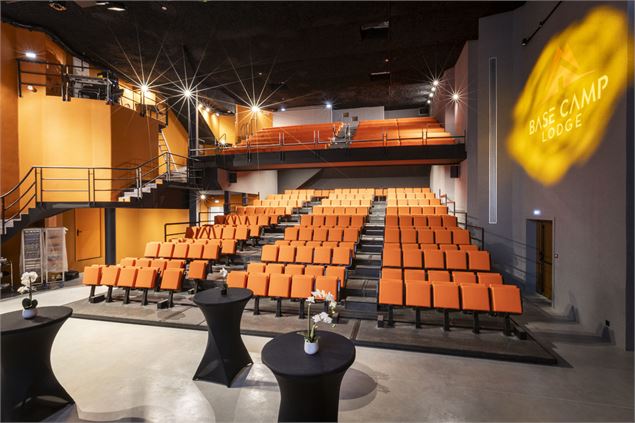 Les Chevaliers du  Fiel : Vacances à Dubaï_Albertville