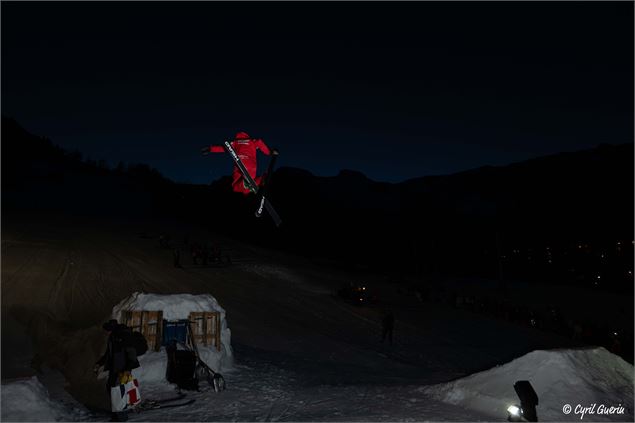 Saut à ski - freestyle - OT Saint Sorlin d'Arves - V Bellot-Mauroz