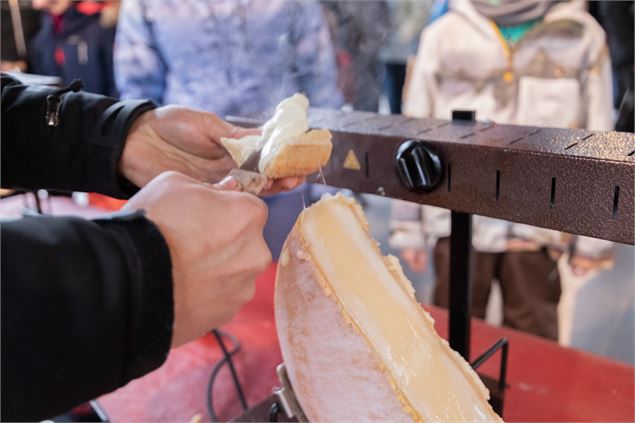 Dégustation de Tartines de Raclette - Mathilda Manzi