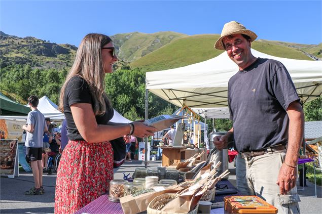 Marché des producteurs locaux & commerçants_Saint-Sorlin-d'Arves - OT SSA