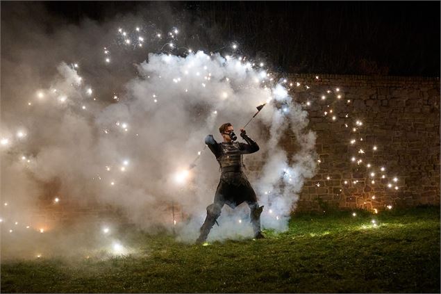 Spectacle de feu - Hypnotica_Samoëns - Mathiou Spectacle - Florence Mathieux Photographie