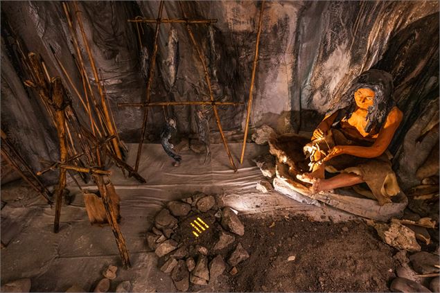 Reconstitution d'une grotte préhistorique au musée de Thônes - Office de Tourisme Thônes Coeur des V