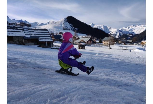 Enfant sur un yooner - Albiez Animation