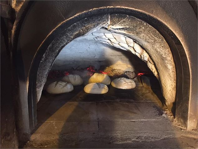 pain - © OT Saint Sorlin dArves - V Bellot-Mauroz