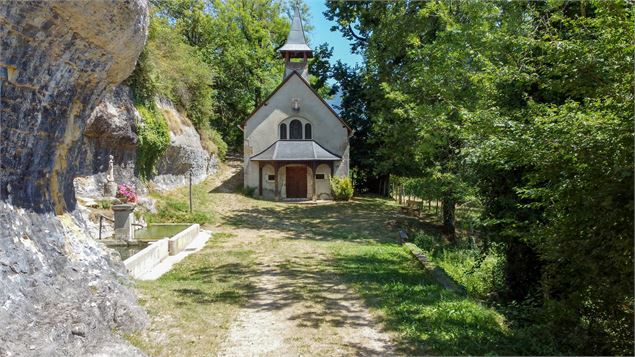 Source et chapelle de l'Adoue - Office de Tourisme Bugey Sud Grand Colombier