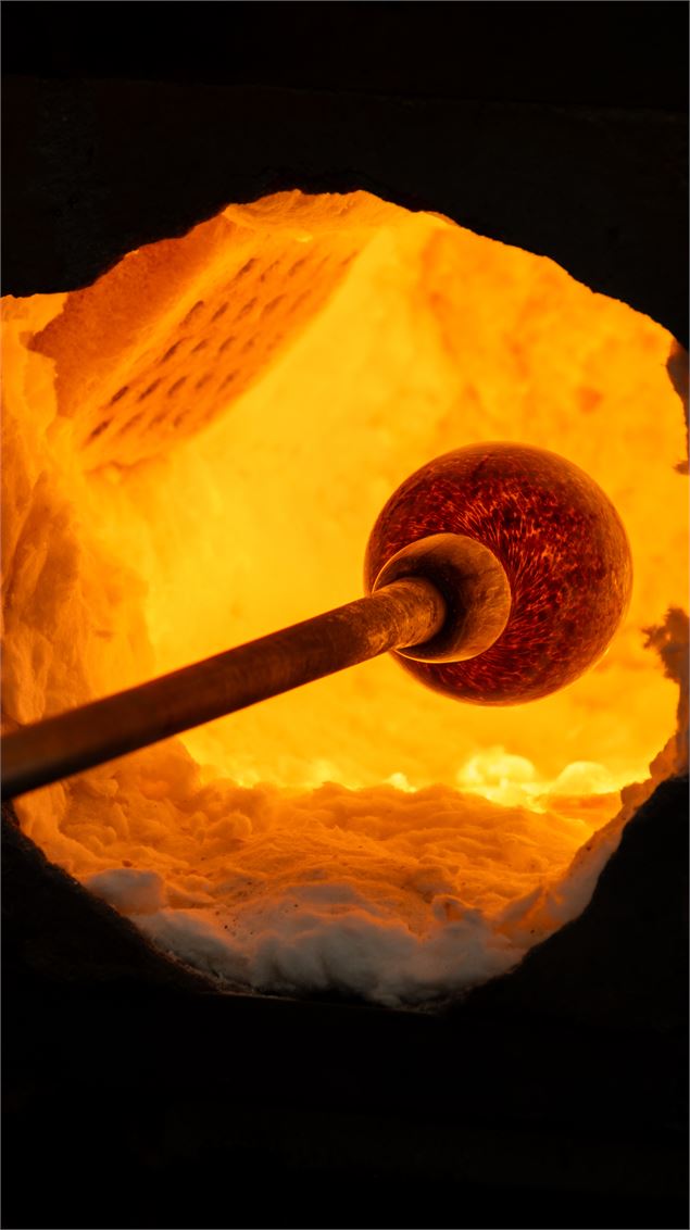 Atelier et démonstration de soufflage de verre_Les Carroz-d'Arâches