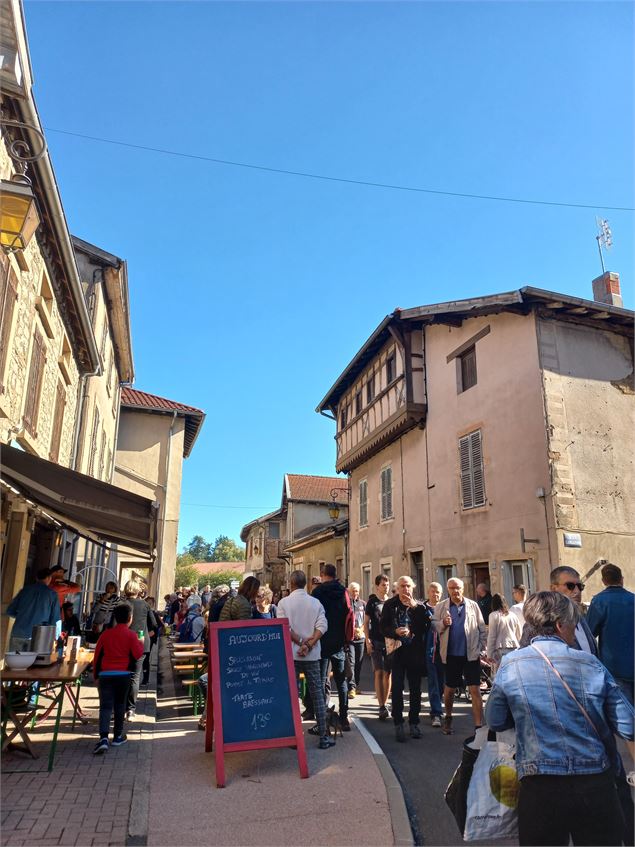 Marché aux puces - Office de Tourisme Pays de Bâgé et de Pont-de-Vaux