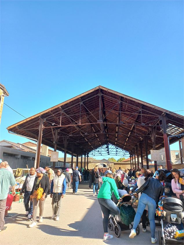 Marché aux puces - Office de Tourisme Pays de Bâgé et de Pont-de-Vaux