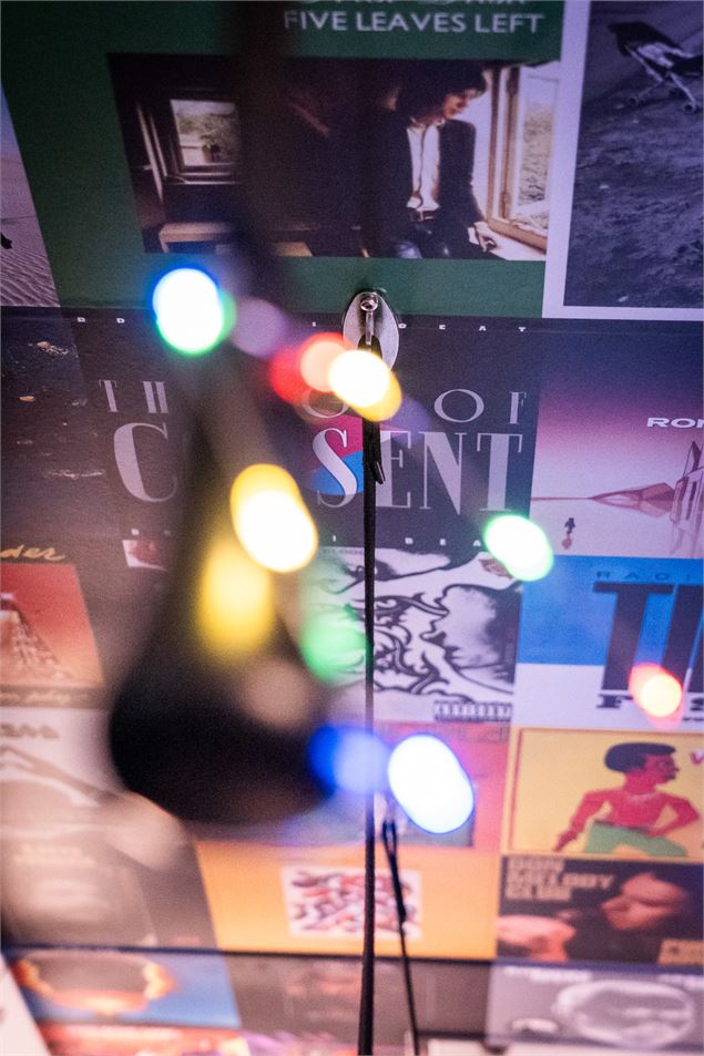 Diner suspendu dans un téléphérique par Le Chalet des Joux_La Clusaz