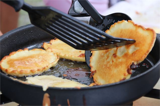 Dégustation de coque sucré Valmineuse - coque sucré de savoie