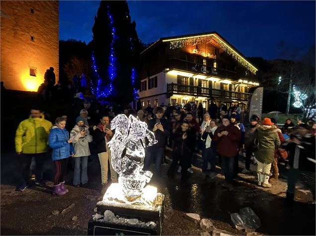 Ice Wood fait son Show ! Spectacle de sculpture sur glace_Saint-Nicolas-la-Chapelle