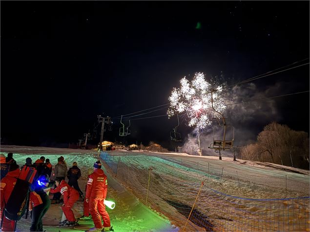 Feu d'artifice - Syndicat National des Moniteurs de ski français