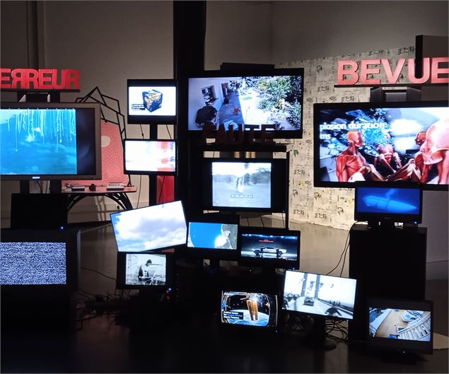 Murs d'écrans - Pavillon des sciences