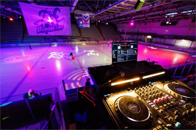 Soirée nocturne à la patinoire_Les Allues