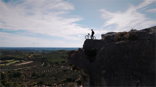 VTT - © Injam Production / Etoile Noire Production / Ushuaïa TV / 8 Mont Blanc / VTOPO – 2024