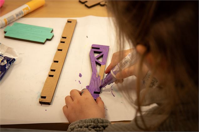 Atelier enfant - Minis dameuses à customiser - Office de Tourisme du Val d'Arly