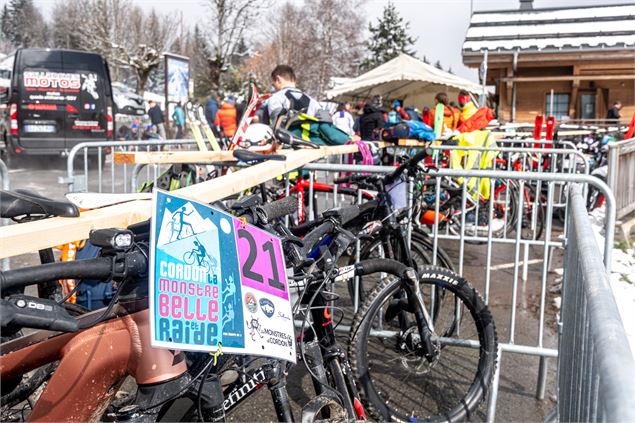Arrivée en vélo - Contrefish