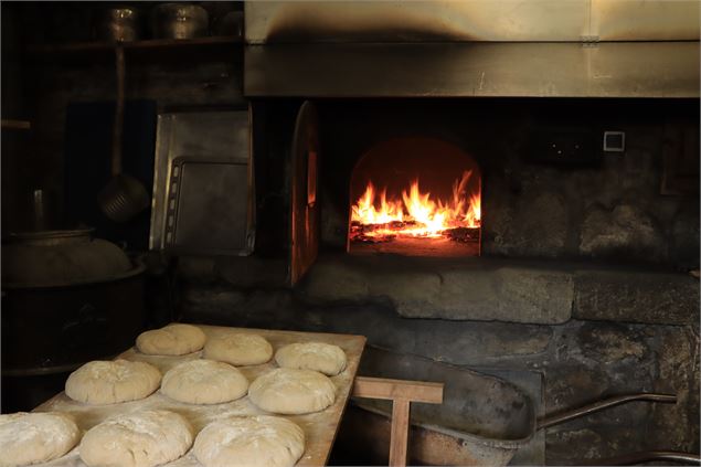 four à pain de Carouge - les Villards-sur-Thônes - Office de Tourisme Thônes Coeur des Vallées