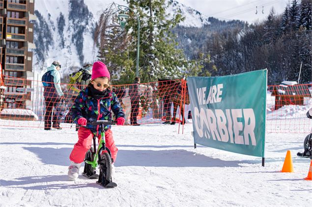 Initiation draisienne sur neige - Corbier Tourisme