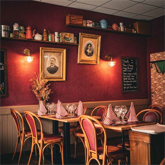 Bouchon de la cave - Marika Godin - Montagnes du Jura