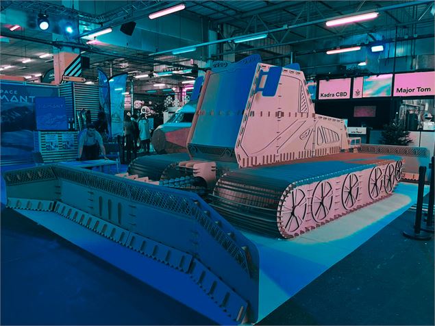 Dameuse en Carton réalisée par Tonton Carton - OT Flumet/St Nicolas