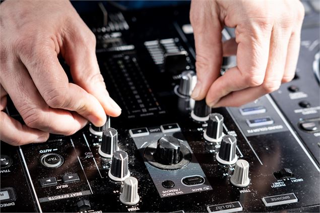 DJset Radiomeuh Transval Music Express_La Clusaz - Pierrick Aubert