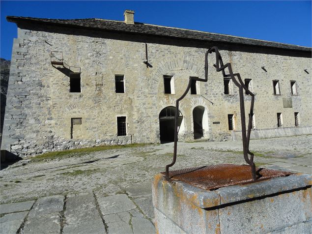 Place d'arme Fort Victo-Emmanuel - © M. Colliot-Thélène - Fondation Facim