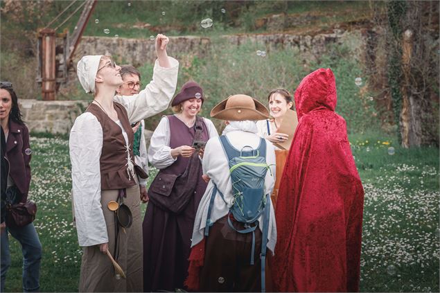 La quête fantastique - le mystère des dragons_Pérouges - H Capture