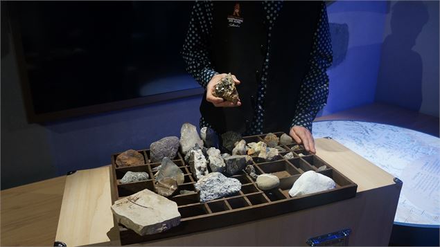 Histoire de cailloux - ©Château des Rubins - Observatoire des Alpes