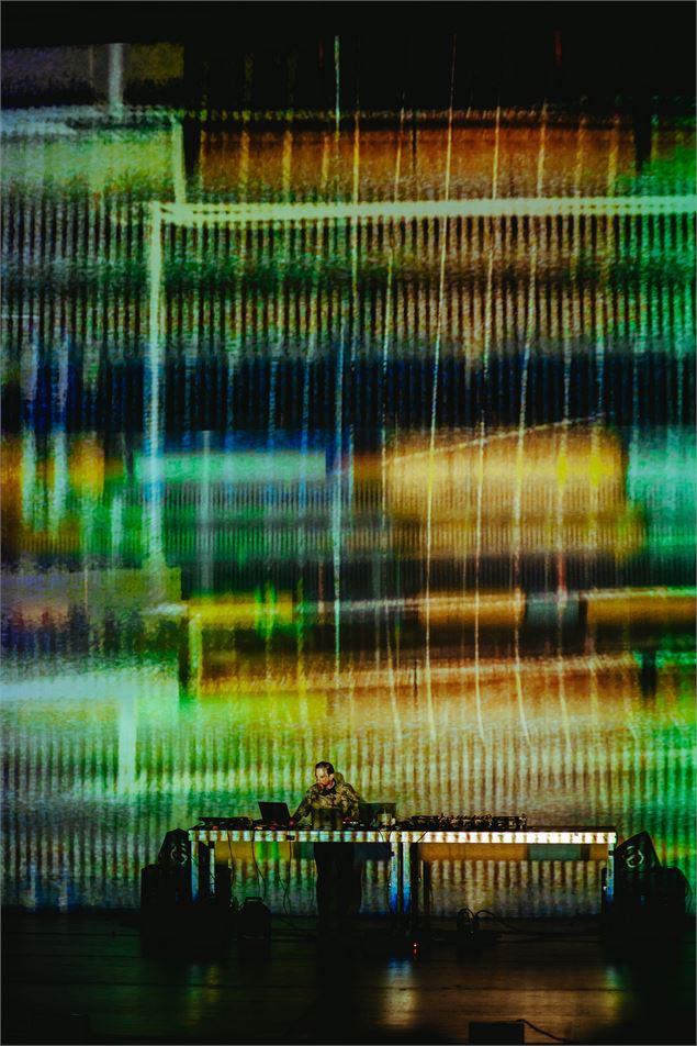 Max Cooper AV LIVE_Annecy