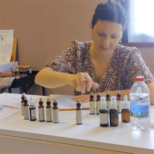 Atelier Fleurs de Bach et pierres naturelles - maGal'ri Bijoux