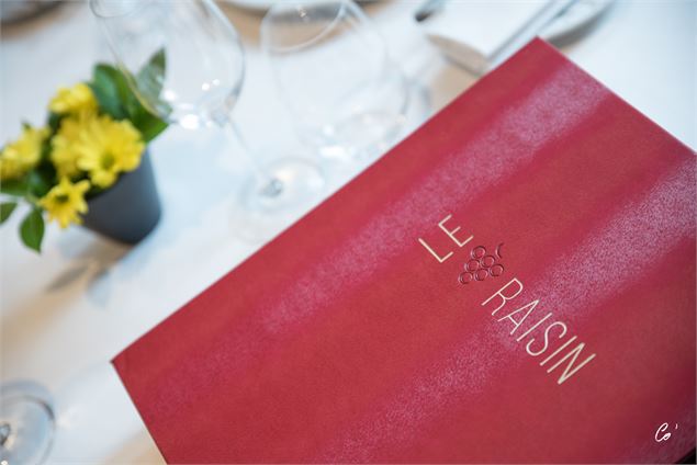 Restaurant Le Raisin_Pont-de-Vaux - Logis Restaurant Le Raisin