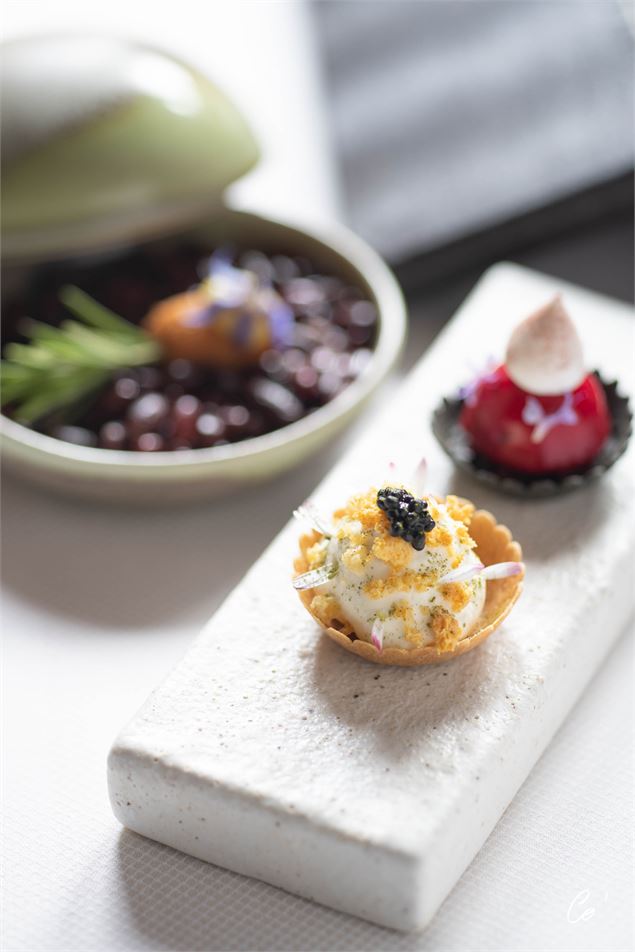 Restaurant Le Raisin_Pont-de-Vaux - Logis Restaurant Le Raisin