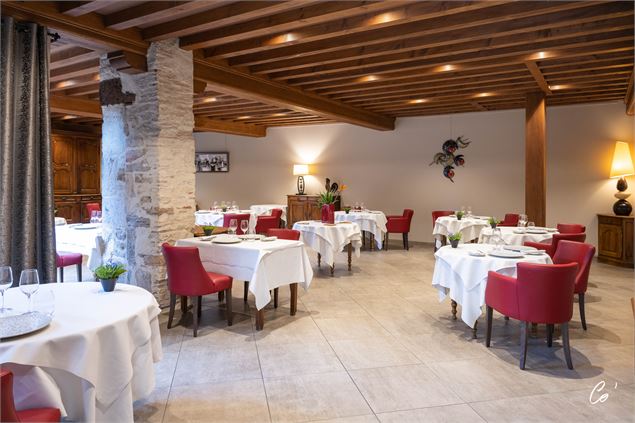 Restaurant Le Raisin_Pont-de-Vaux - Logis Restaurant Le Raisin