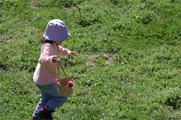 Chasse aux œufs - OT Manigod / M.Sauvage